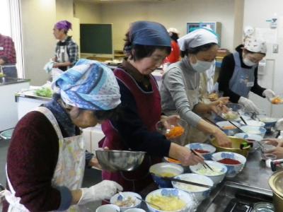 ヤンニョムの調味料を混ぜている様子