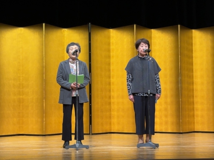 詩吟の部の様子