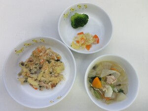 スパゲティを炒めます