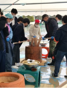 餅つきの様子2