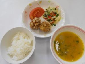 給食